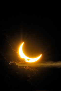 astronomyblog: Solar Eclipse of 2011 by: