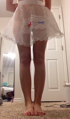 on-her-knees-to-please:  “Maid” to serve