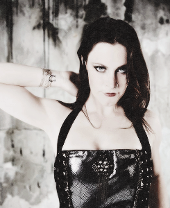 canvasofourlife:  Floor Jansen on Wild Card