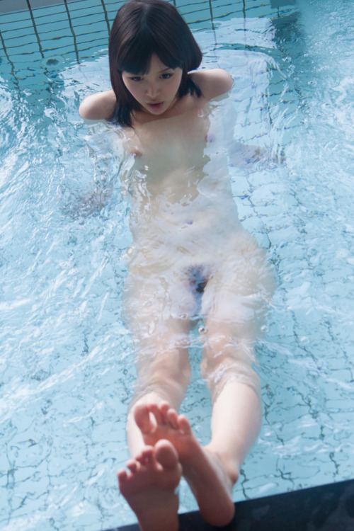 asiaunwrapped:  tsukasa aoi | 葵つかさ 