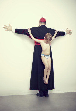 tinyhousedarling:  Erik Ravelo  Los Intocables