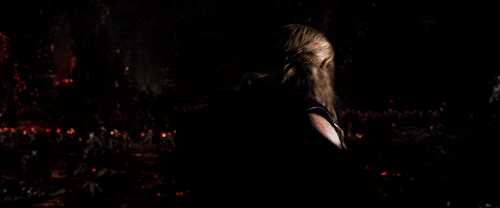 thorodinson:“Resolved to take Surtur’s severed head back to Asgard, Thor battles an army of several thousand smaller fire demons with his hammer, Mjolnir. Hela destroys the hammer later in the film, and Taika Waititi wanted to give it its last moment