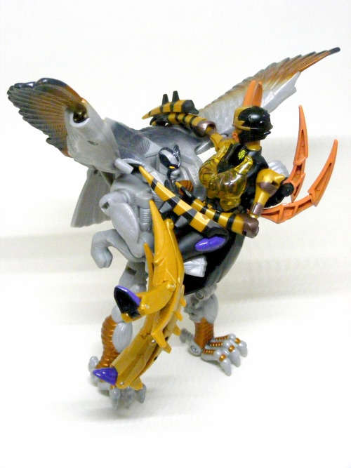 thelastgherkin:Beast Wars Silverbolt (eBay exclusive)This guy’s in need of an update.
