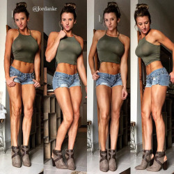 fitbitchfitness:  @jordanke: 💚🌻💚