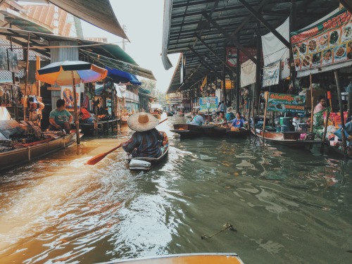 Bangkok Day One.Here are some shots I took on our first day. I fell in love with this beautiful ci