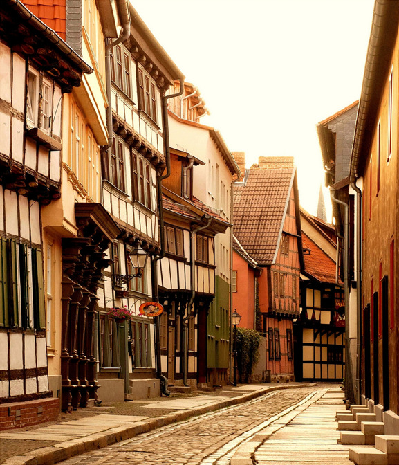 fuckyeahgermany:  Quedlinburg. This town is so beautiful it’s actually a UNESCO