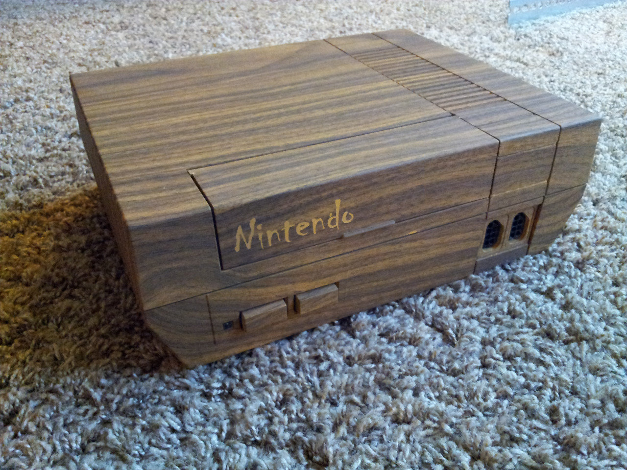 retrogamingblog:  Custom Woodgrain NES created by knightrider82 