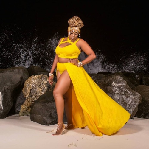 Belated leap year birthday greetings to @kcirc channeling the sweetness of Oshun for her shoot.  Wea