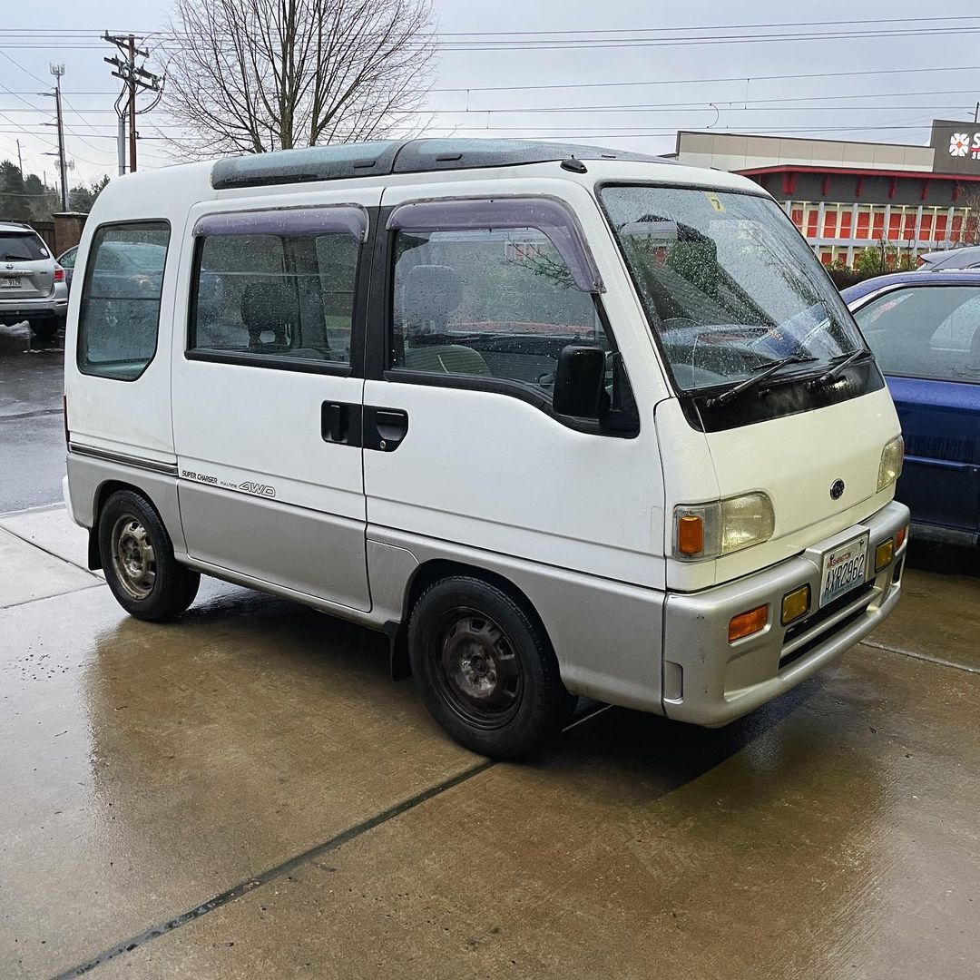 The little Sambar is back on the road! 🙌 Took 6 months and cost thousands of dollars in parts from Japan, but it’s driving and it’s awesome. Also sitting on Greddy lowering springs here. I have more things to do like some cool wheels (hope they fit...