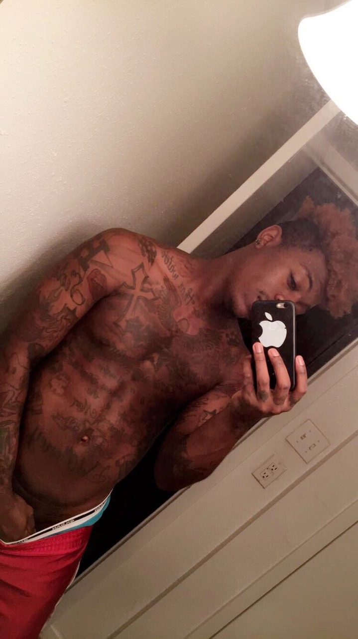 goodgirlgonegr8:  thetattedstoner:18 and 28 Looking like an entire snack at 28.
