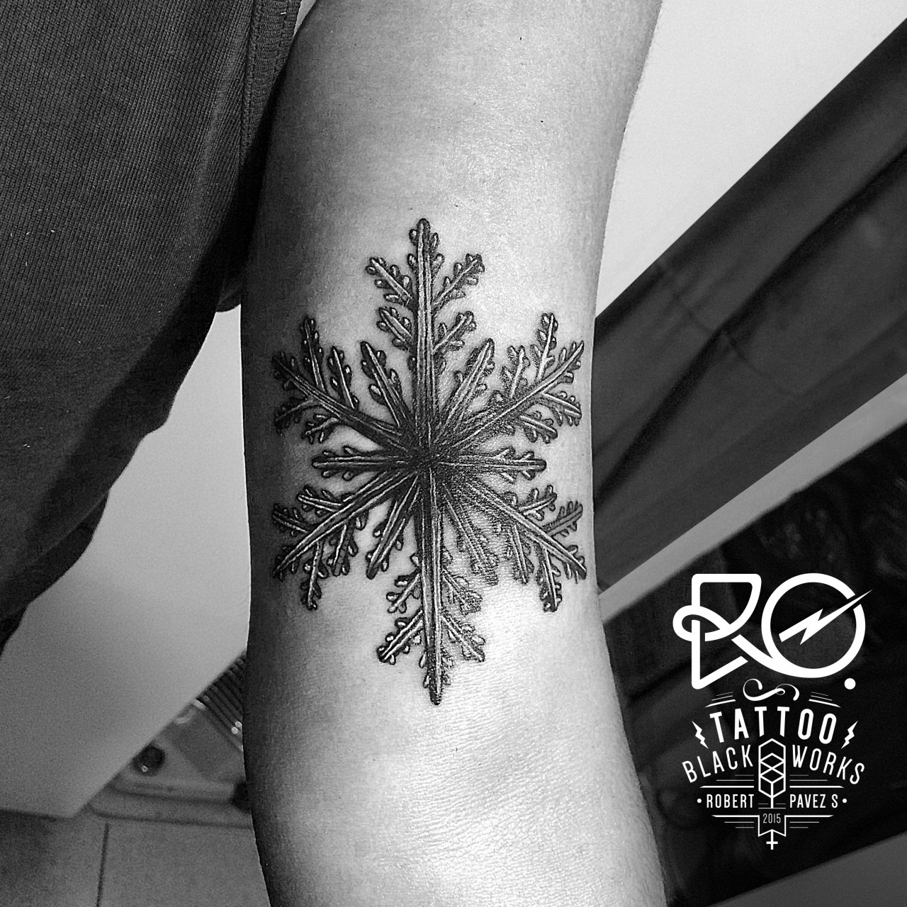 R O. B L A C K W O R K S — Tattoo / line work / snowflake / Chile 2014.  By...