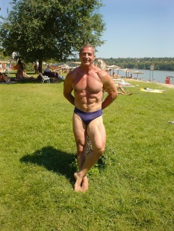 Older men and Speedos: My Weakness