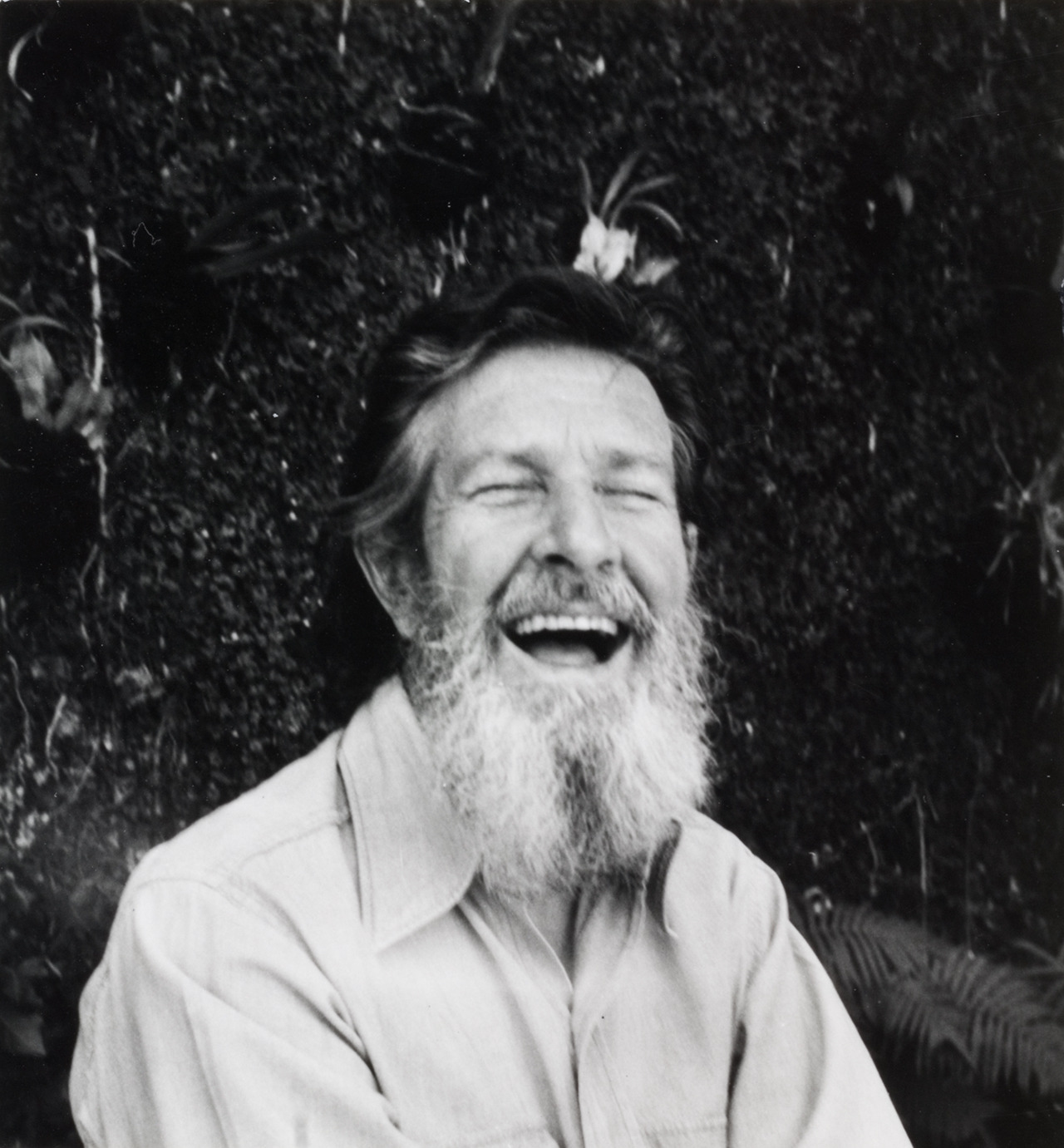 philamuseum:
“ Happy birthday to American avant-garde composer, music theorist, writer, and artist John Cage.
“John Cage,” 1970–80, by Dorothy Norman
”