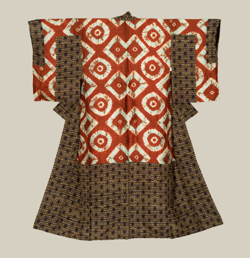 An extraordinary inner silk antique kimono - called &lsquo;dounuki&quot; - featuring bold shibori (t