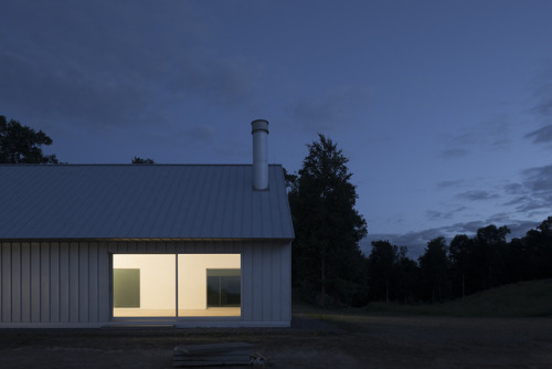 subtilitas:  MOS - House for an artist, Columbia County NY 2015. Photos © Michael Vahrenwald. さらに読む