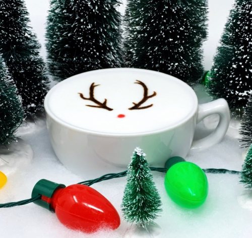 2 more days till #christmas #latteart #christmasdecor #christmasart #coffee #espresso #barista #