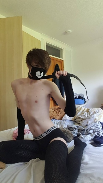 femboybuddy: donthavetosellmysoul:  less than three Wishlist  Go follow this adorable boy~ 