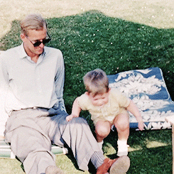 tumblr_o61oi1DSl91r9ymsao4_250.gif