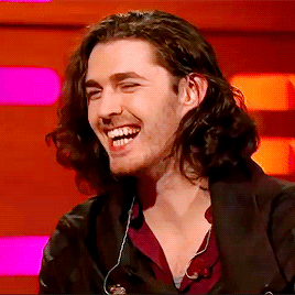 thoresque: just a small helping of hozier being smiley and generally precious+ bonus: