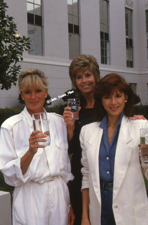 linda-evans:Linda, Jane Fonda, and Victoria Principal photographed by Mark Sennet. 