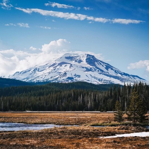 I hear the mountains calling, singing their silent and yet mighty song. #mountains #mtbachelor #bend