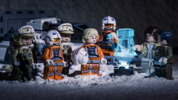 lego-minifigures:  briefing by Udo Stafflinger