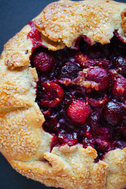 foodffs:  Raspberry-Cherry GaletteReally