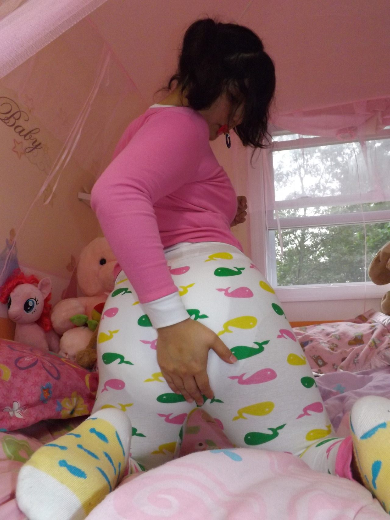 aballycakes:  moar pictures of me in my new pajamas. Ugh, they are like the cutest
