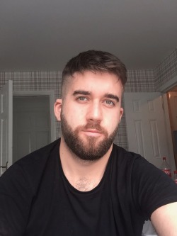 Barber-Butt:  The-Light-Arrow:  Bulldogprince:  Got The Parting Cut Out And Went