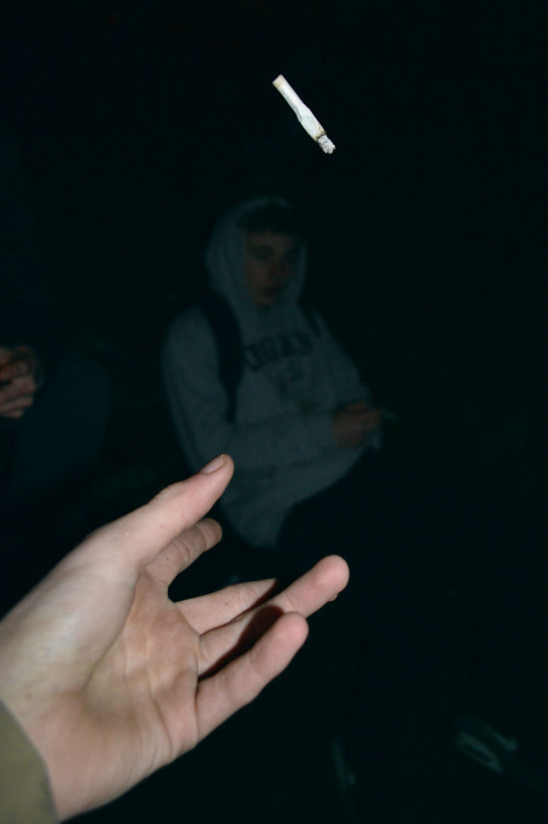 fuckcallan:  shutter speed 1/80000000000 to get a flying rolly 
