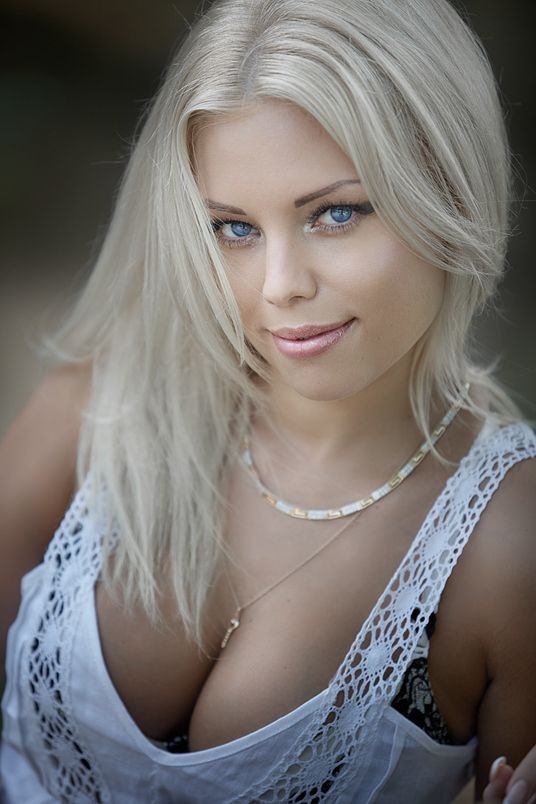 BEAUTY GIRL