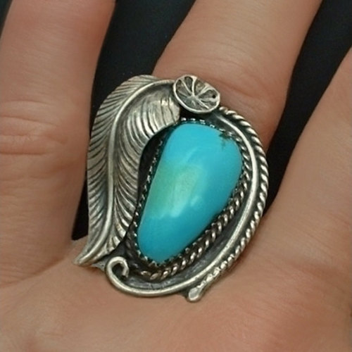 OLD PAWN Vintage Native American Turquoise RING Sterling Silver Navajo Feather Leaf Flower Motif Lar