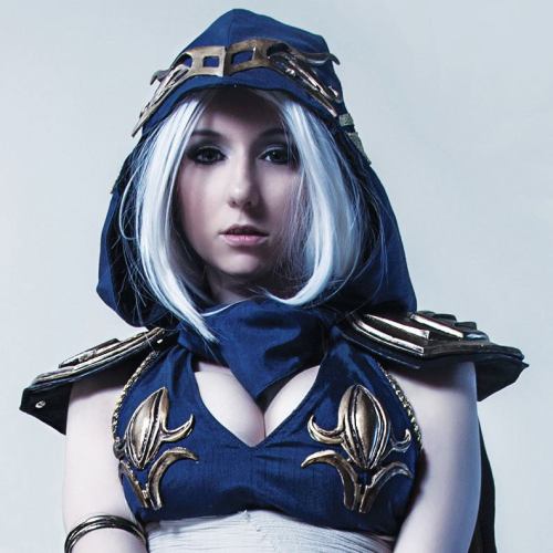 league-of-legends-sexy-girls:  Ashe Cosplay adult photos