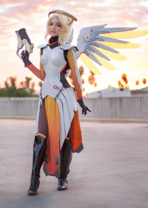 cosplay-ladies:Lyz Brickley as Mercy (Overwatch)