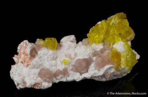 Rare Jouravskite on Xonotlite withBultfonteinite - N'Chwaning III Mine, Kuruman, Kalahari MN field, 