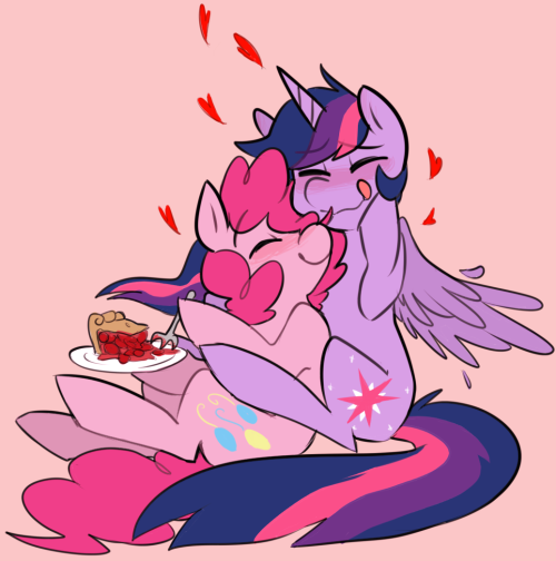 artofthepony: i think i draw twinkie too much 