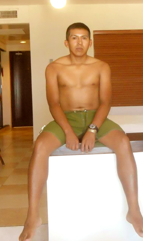 peruchosexyhot1:  Cachaquitos peruanos… ¡qué delicia! (20)Míralos todos aqui:http://peruchosexyhot1.tumblr.com/tagged/milicosperuanoshttp://peruchosexyhot1.tumblr.com/tagged/cachaquitos
