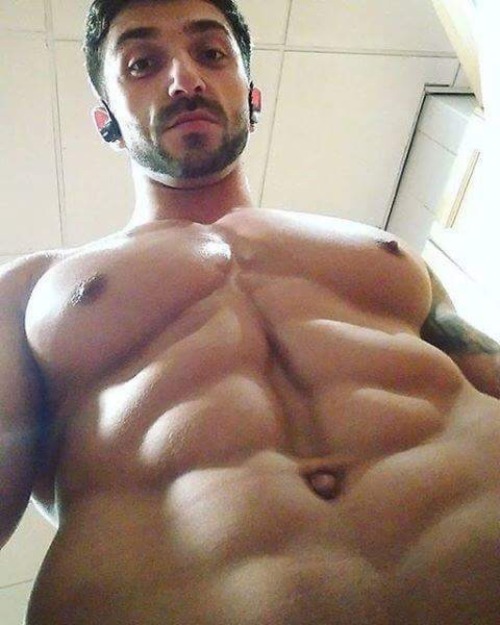 ethxreality: Down under I love looking up at his face and body when he’s fucking my throat.