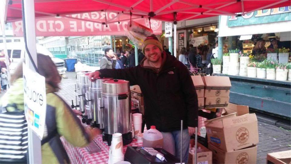 Come see us @pikeplacemarketseattle today from 9-5, outside under the fish & the Public Market signs! Our 100% organic HOT apple cider is sure to warm you up!