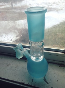 inh4le-kush:  I love ittttt💙💎  GLASS