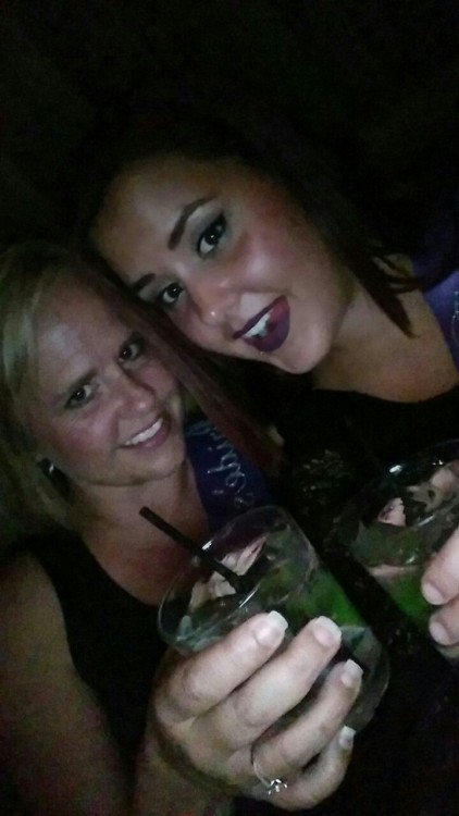 toxicwaxrainbows:  Drunk times last night.