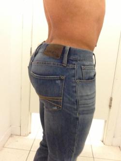 blkfreedom:  blkfreedom: luv to c some good cakes in jeans/slacks