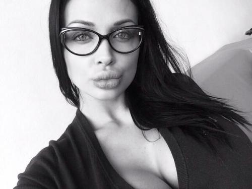 Porn keeskroket:  Aletta Ocean photos