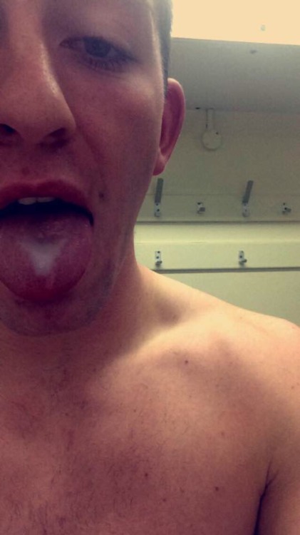 exposedstraight:  Jake