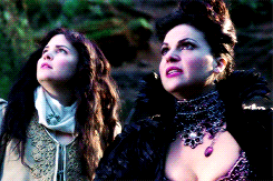 evilqueened:  Regina Mills + fireballs 