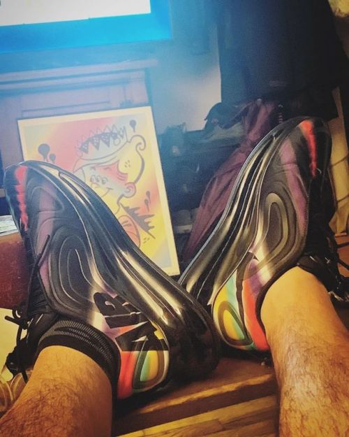 Feelin cute might delete later. I am #airmax720 (at Bushwick, Brooklyn) www.instagram.com/p/