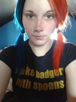 celticcasualty:  dontgetyourhopesuplittleone:  Have my face tumblr  That split hair colour is freaking wicked!