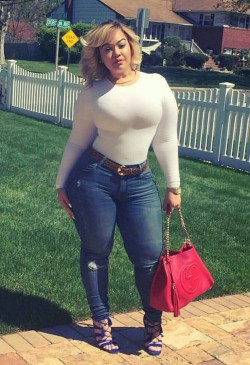 freakofdaflesh:  Sweet N Thick