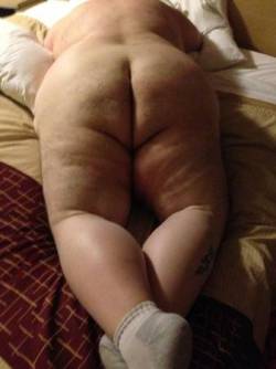 Bigbearrider:  Zaftigdigest:  Craigslist Ad From Muncie, In  Thick Thighs Big Ass