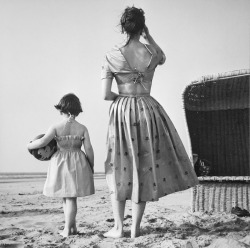 semioticapocalypse:  Paul Huf. To the beach. Netherlands, 1953 [::SemAp FB || SemAp G+::] 